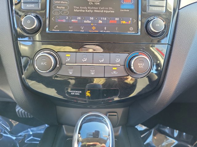 Used 2021 Nissan Rogue Sport S image 31