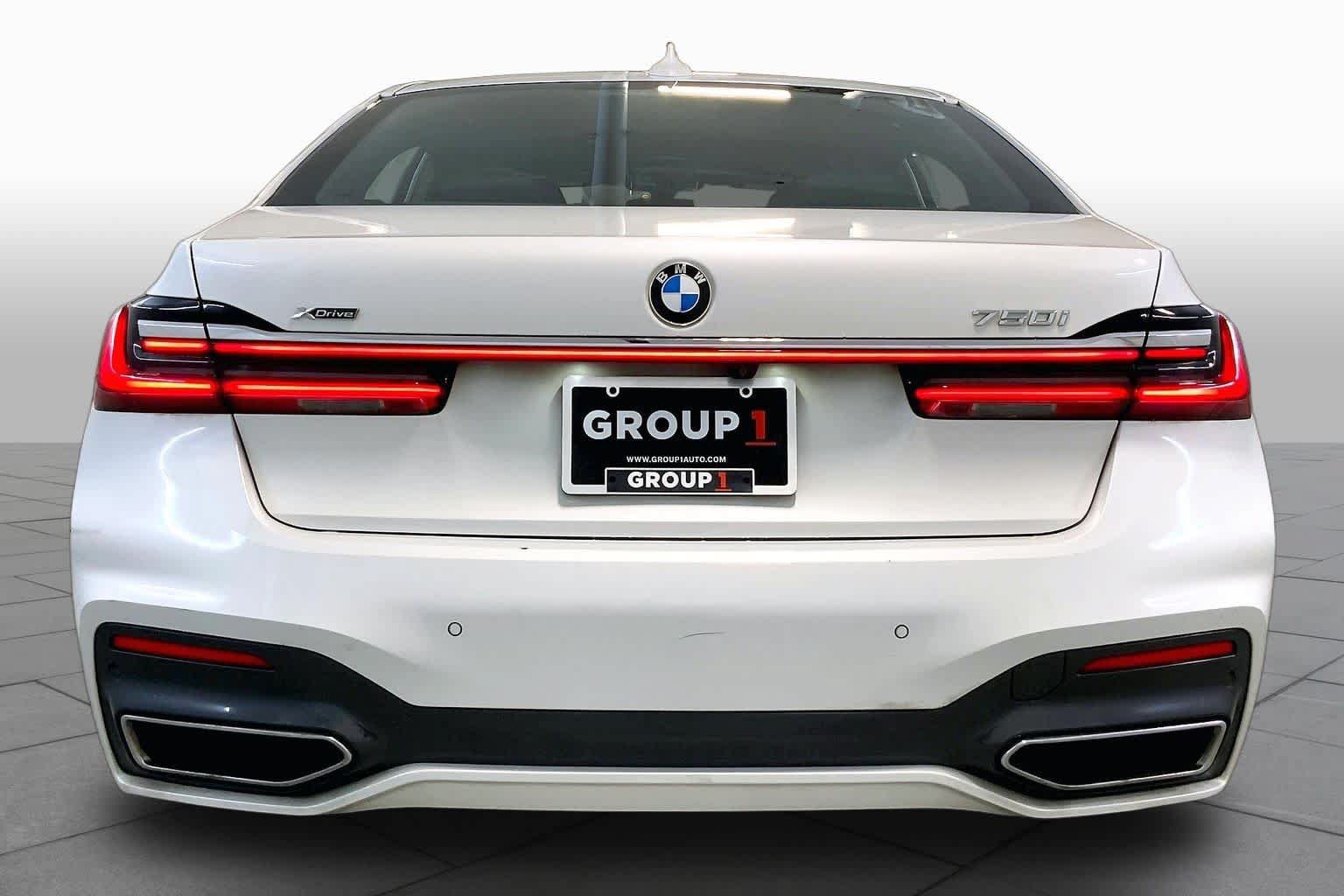 Used 2022 BMW 750i xDrive w/ Luxury Rear Seating Package AWD/4WD image 4