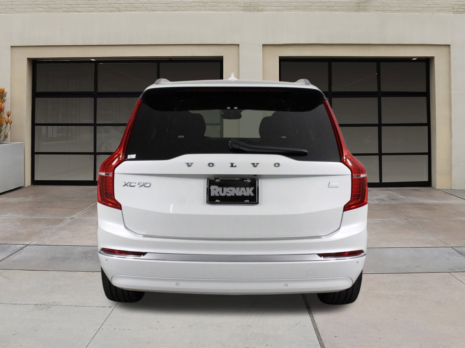 Certified 2024 Volvo XC90 T8 Plus w/ Protection Package Premier image 5