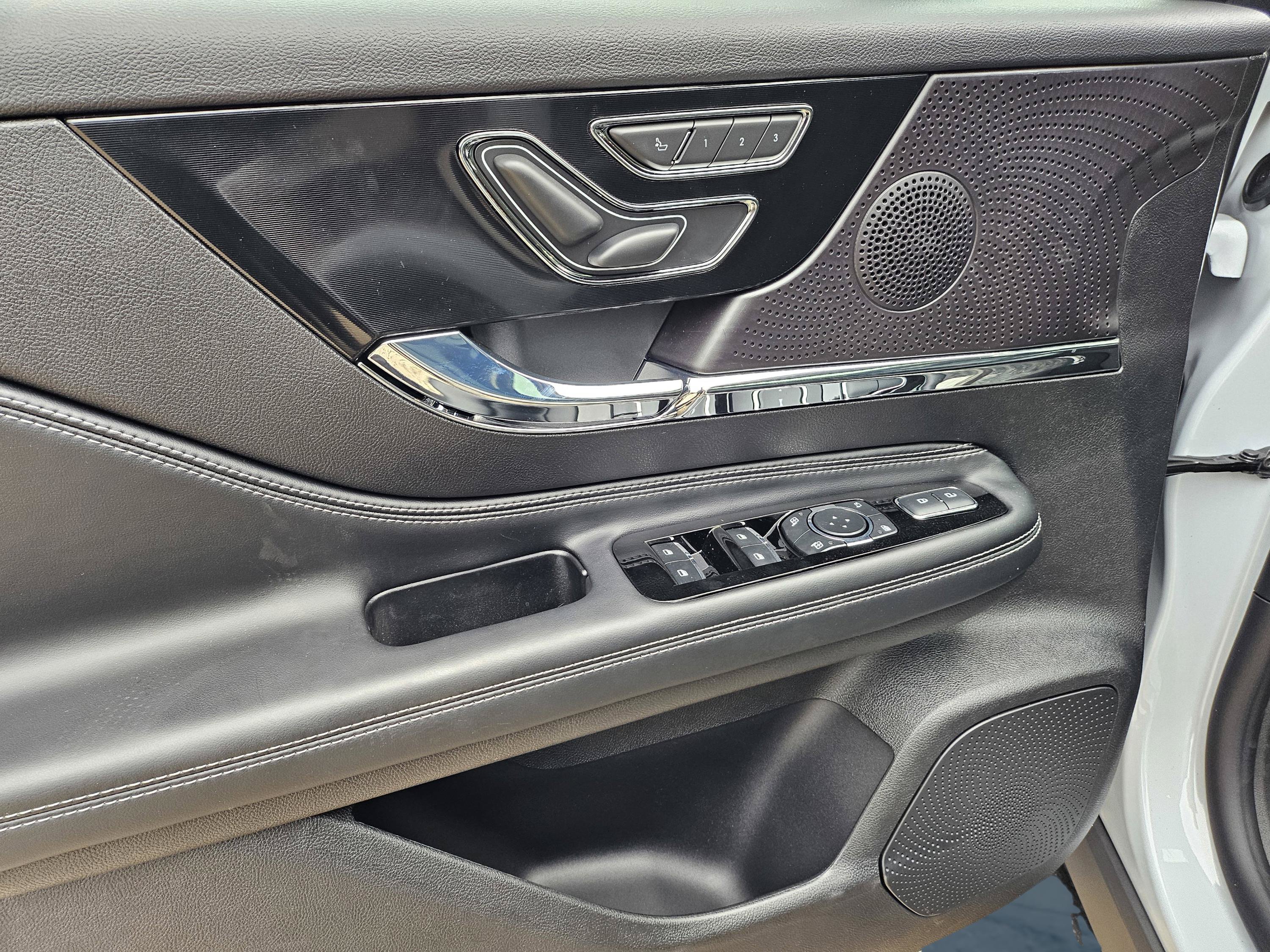 New 2026 Lincoln Corsair Reserve w/ Jet Appearance Package AWD/4WD image 10