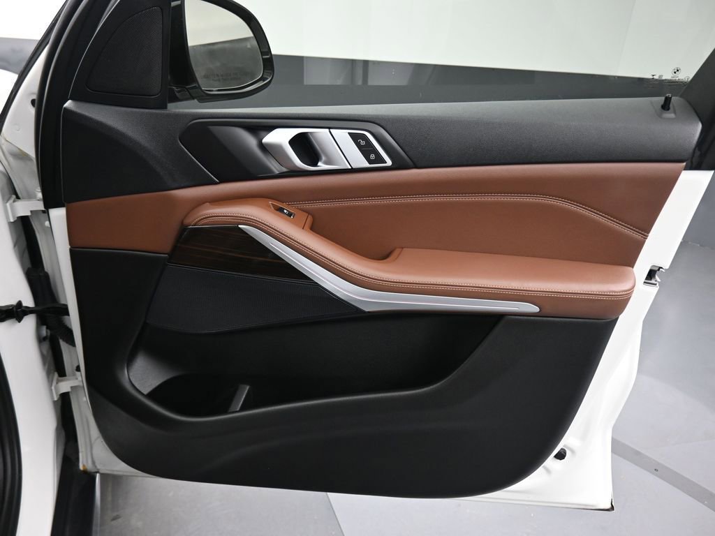 Used 2019 BMW X5 xDrive40i w/ Convenience Package image 45