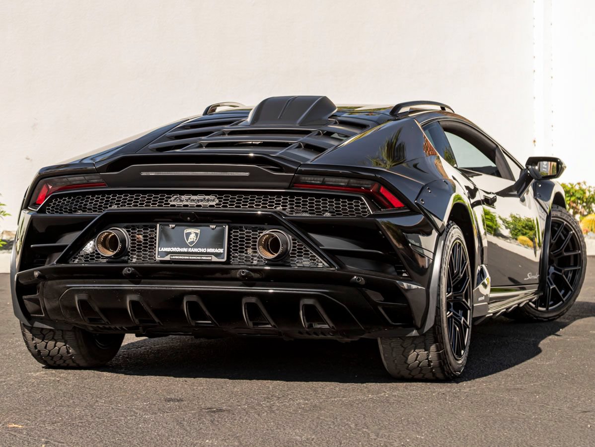 Used 2024 Lamborghini Huracan Sterrato AWD/4WD image 6