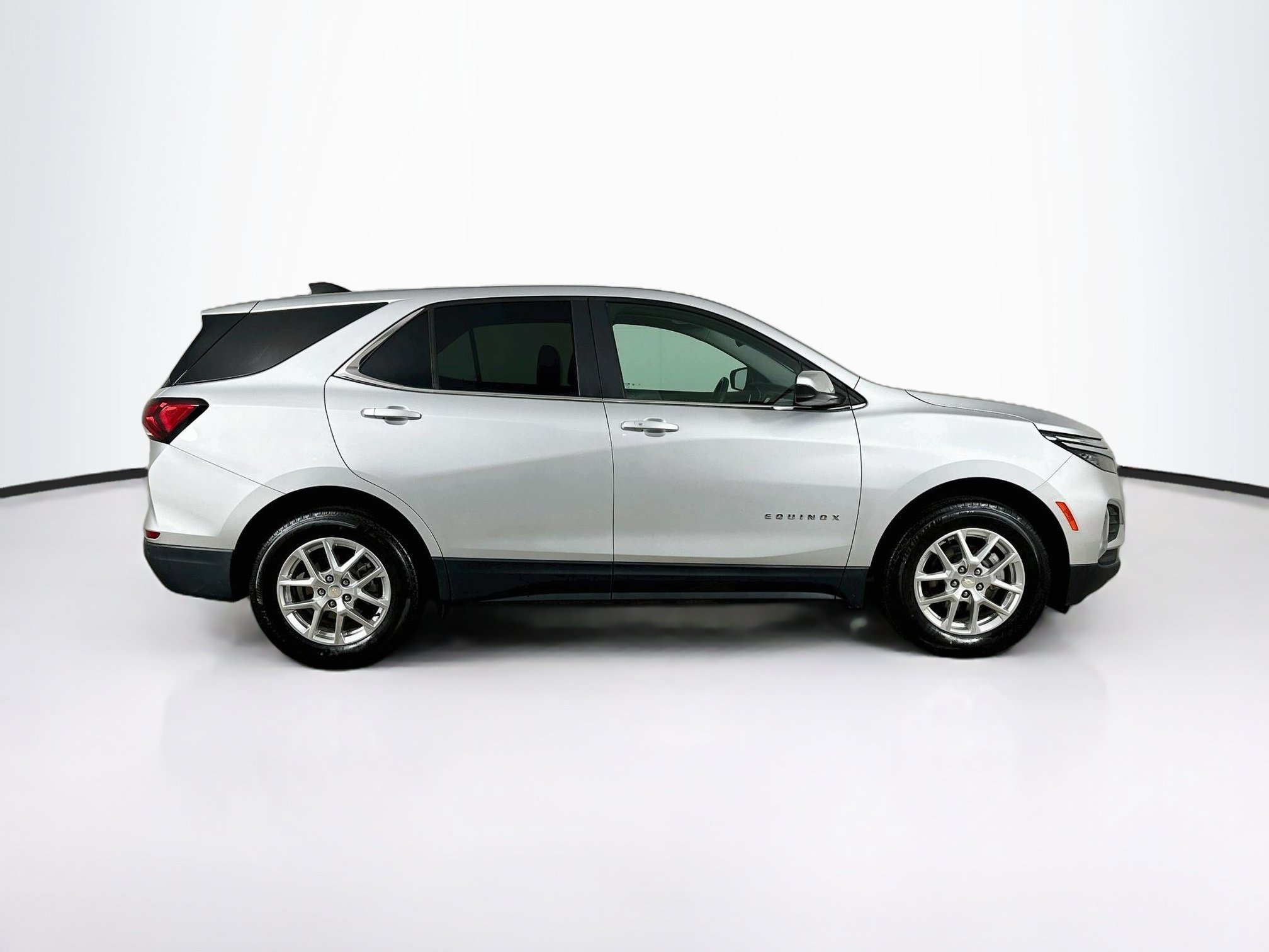 Used 2022 Chevrolet Equinox LT AWD/4WD image 10