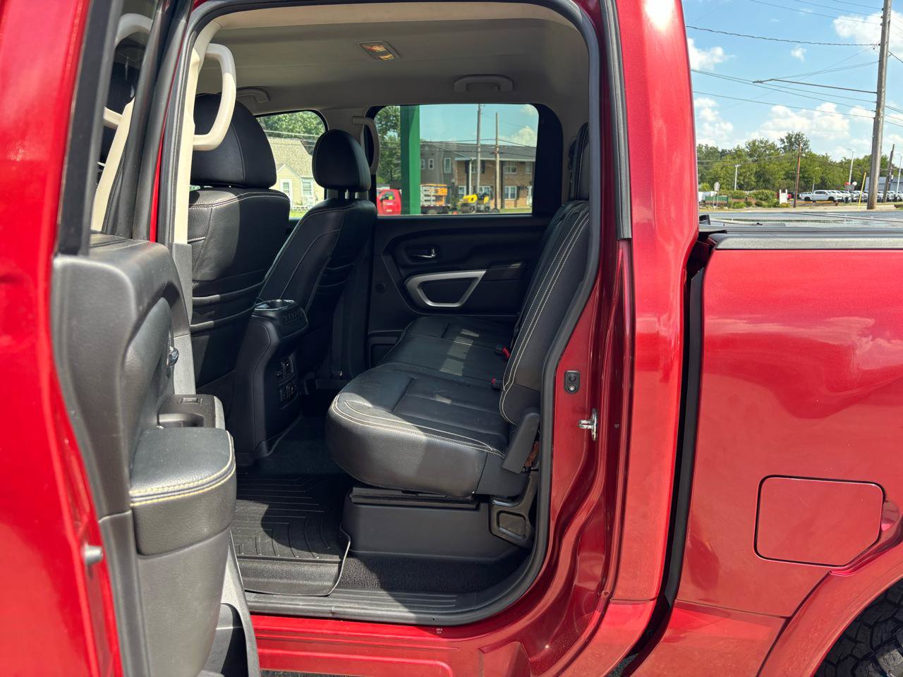 Used 2018 Nissan Titan PRO-4X AWD/4WD image 13