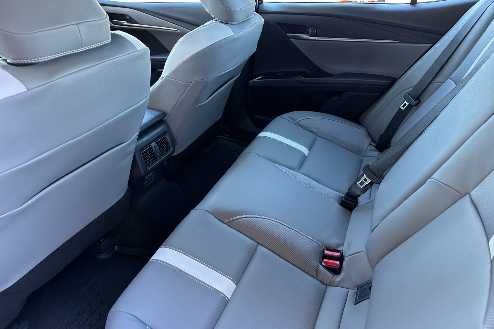 New 2026 Toyota Camry SE image 12