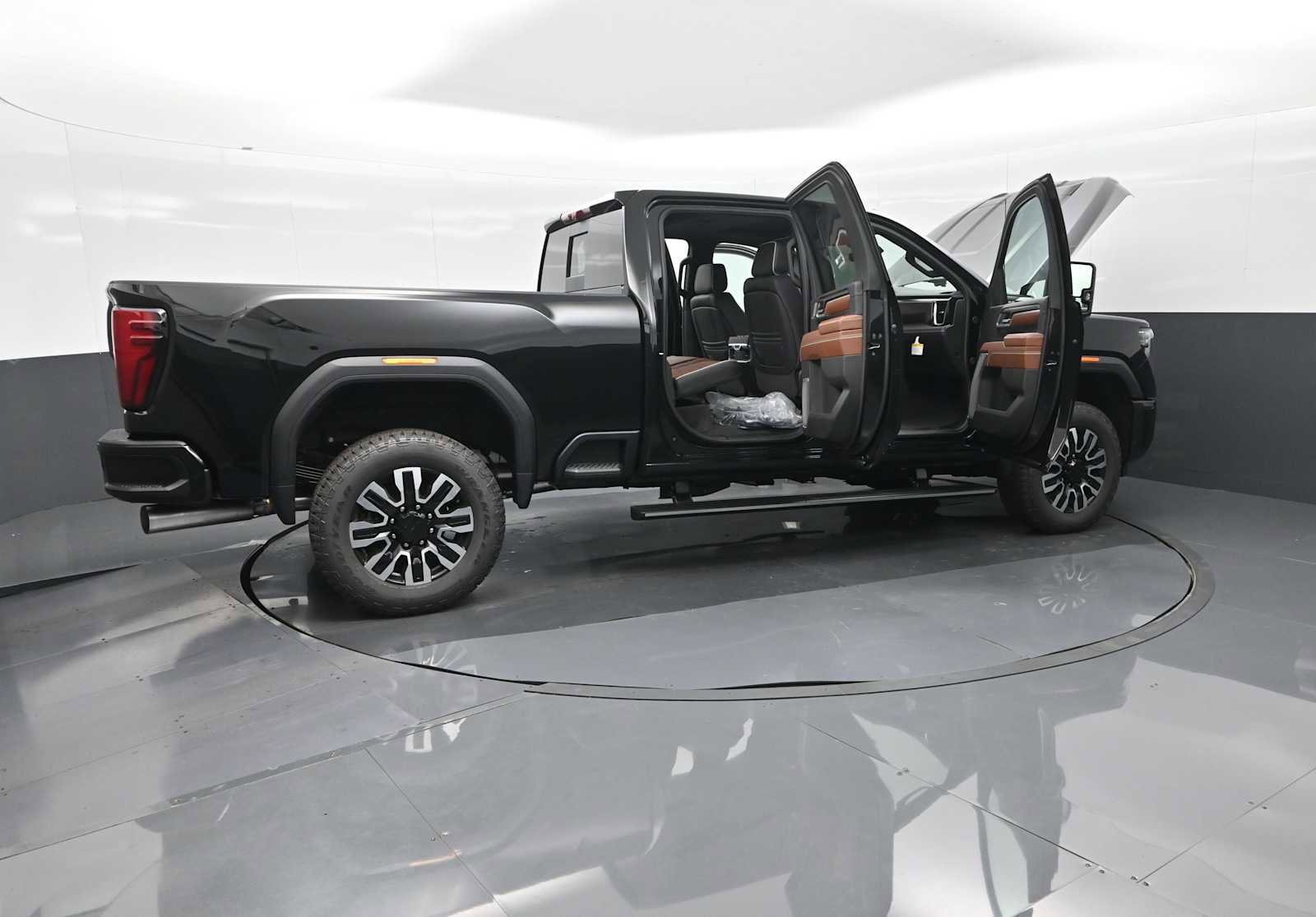 New 2025 GMC Sierra 2500 Denali Ultimate w/ Max Trailering Package image 28