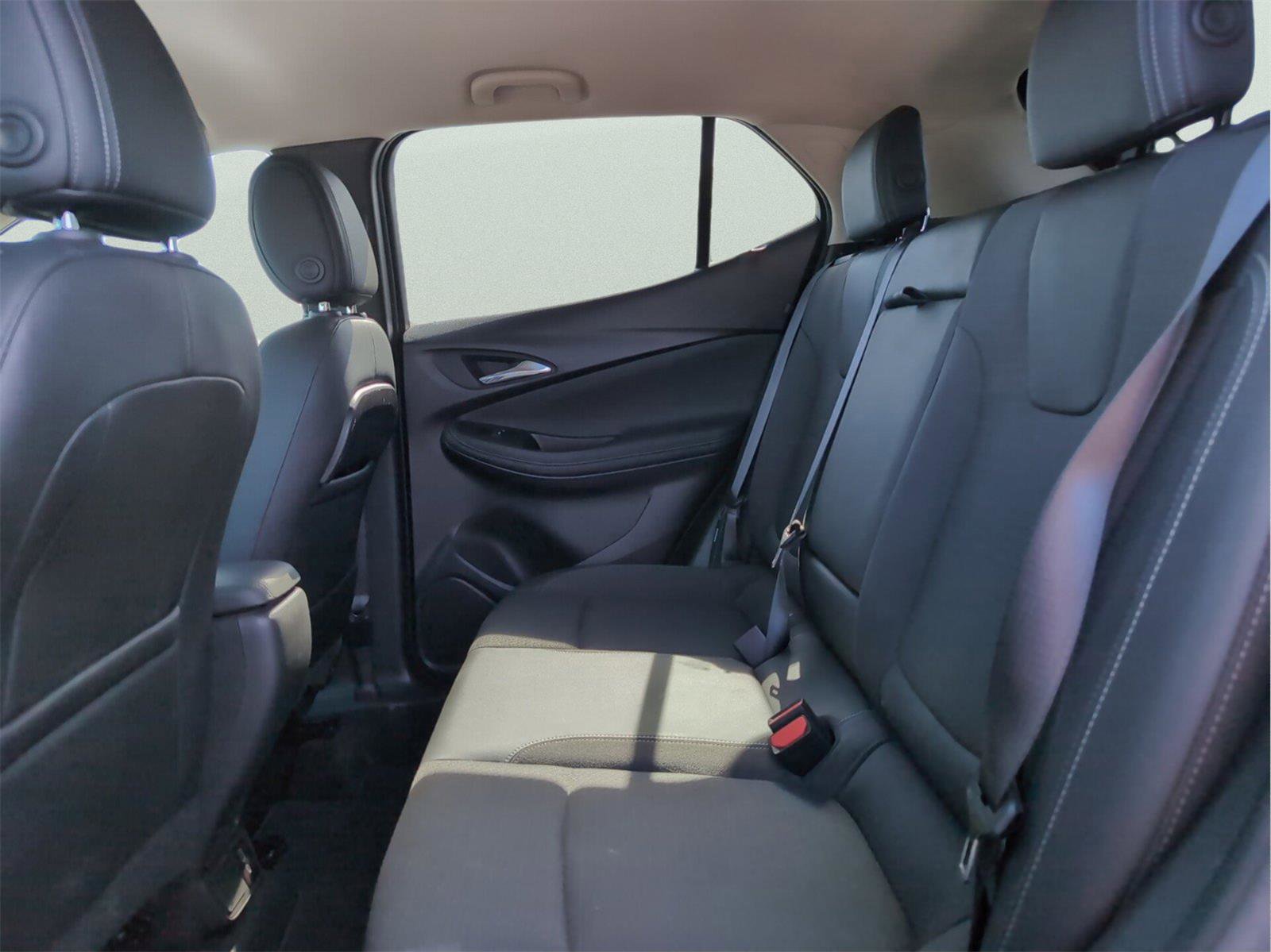 Used 2023 Buick Encore GX Select image 30