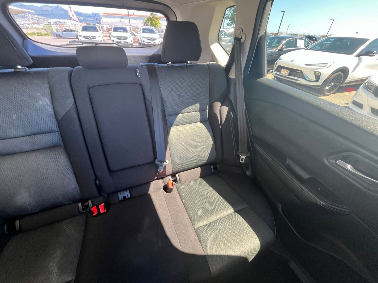 Used 2024 Nissan Rogue SV image 39