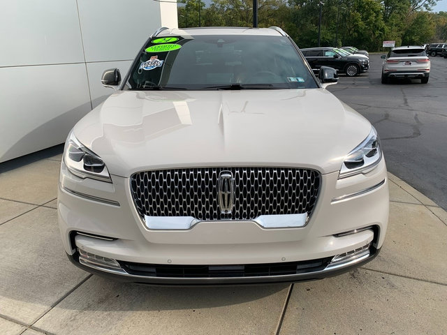 Certified 2024 Lincoln Aviator Reserve w/ Equipment Group 201A AWD/4WD image 10