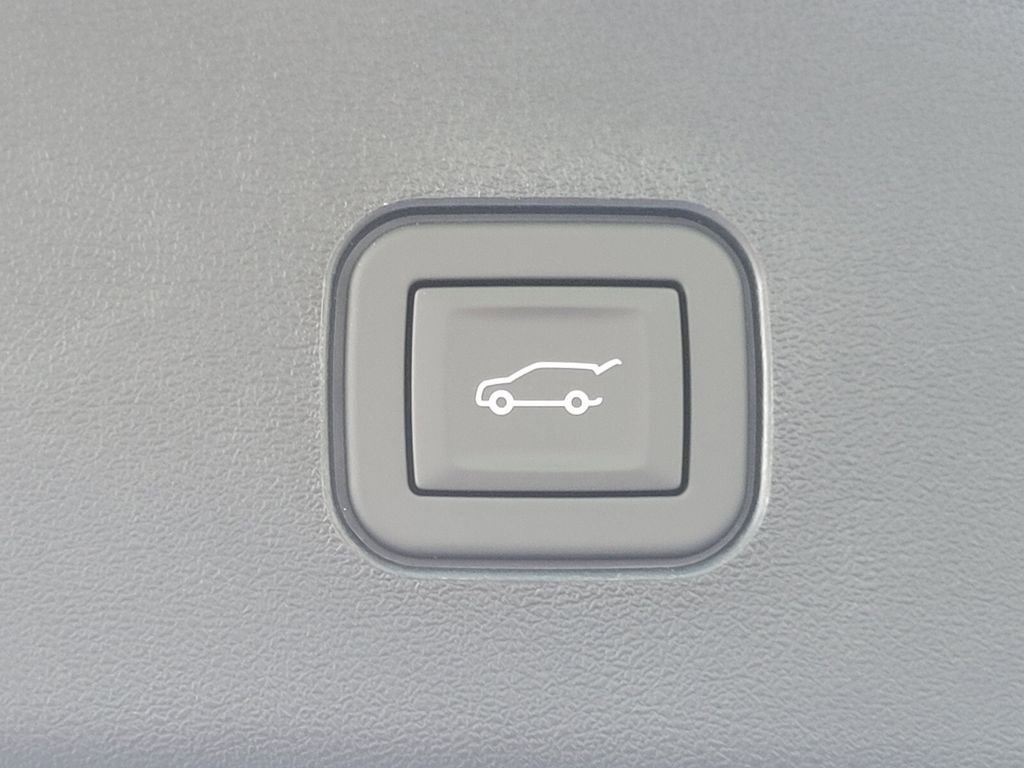 New 2026 Cadillac Vistiq Premium Luxury w/ LPO, Floor Liner Package image 30