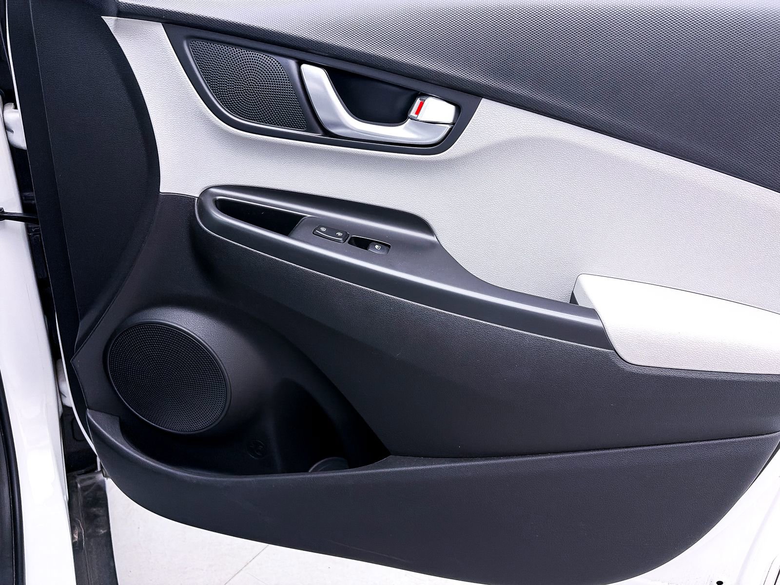 Used 2023 Hyundai Kona SEL FWD image 36