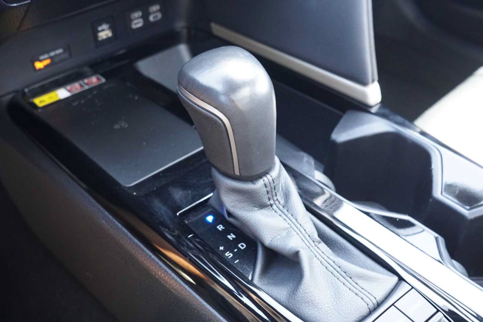 Used 2025 Toyota Camry XSE w/ Premium Package FWD image 11