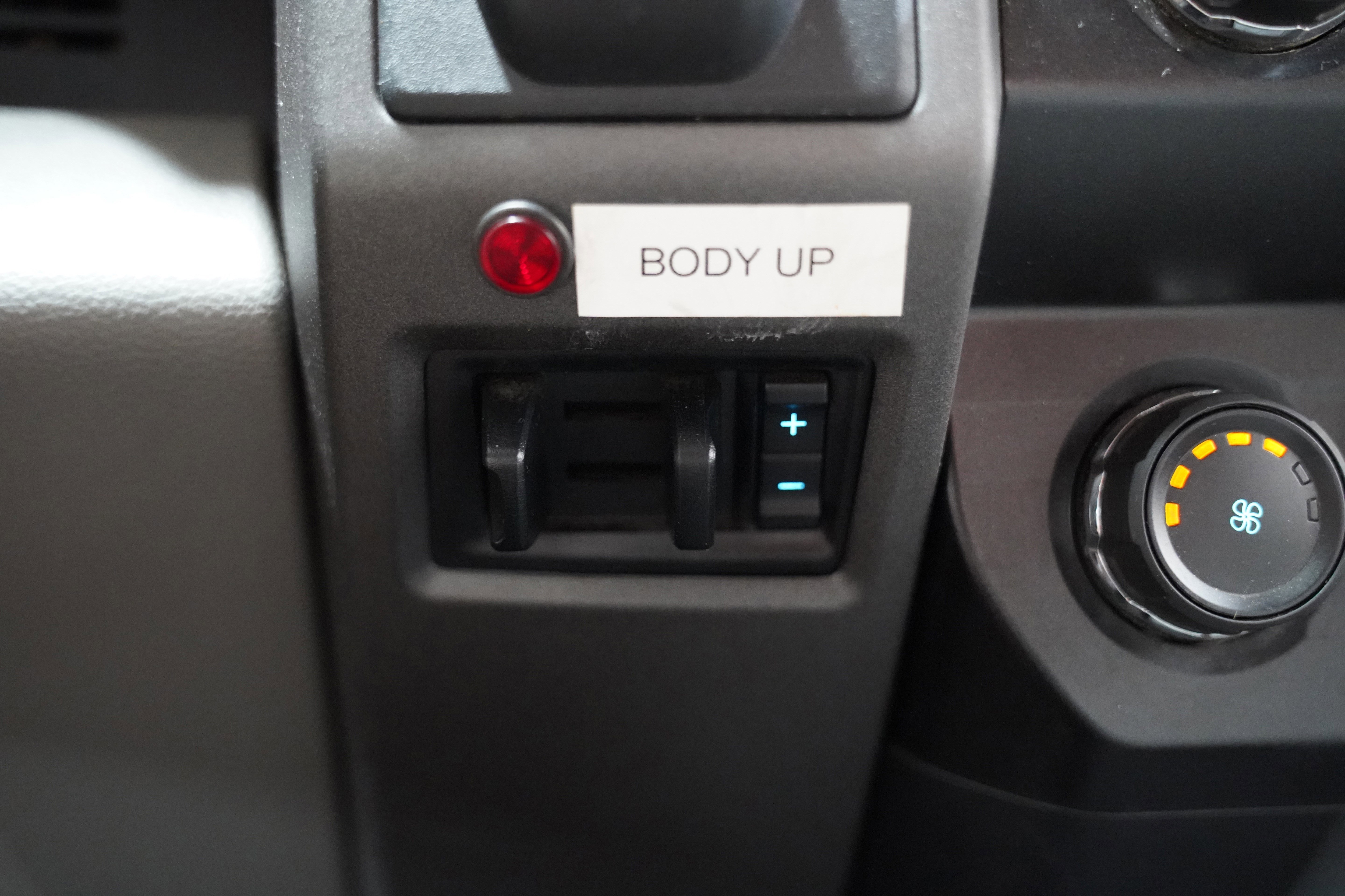 Used 2019 Ford F550 4x4 Regular Cab Super Duty image 25