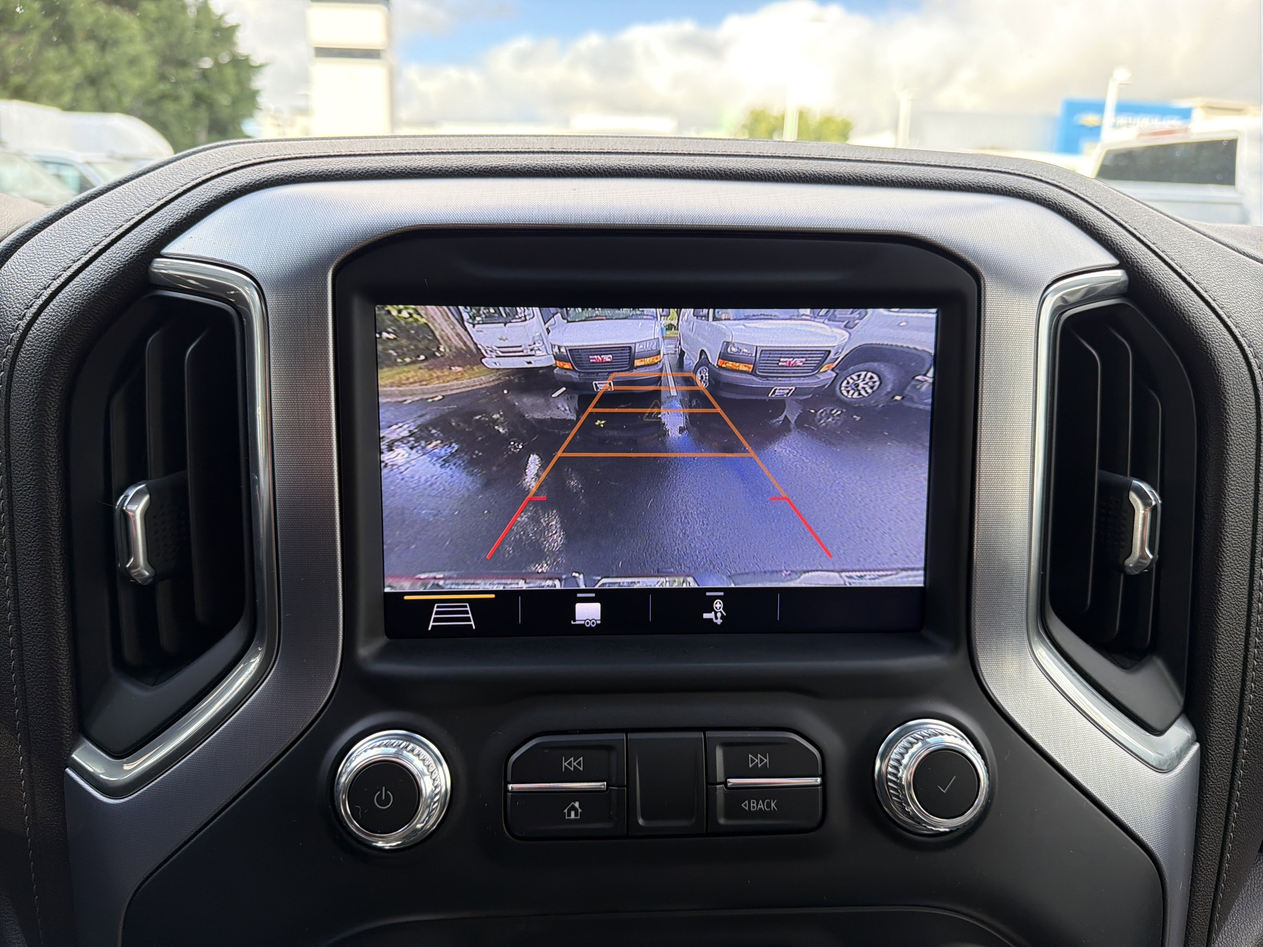 Used 2019 GMC Sierra 1500 SLT w/ SLT Premium Plus Package AWD/4WD image 25