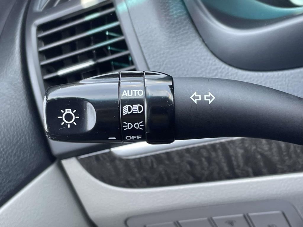 Used 2009 Hyundai Santa Fe SE w/ Touring Pkg 11 image 22