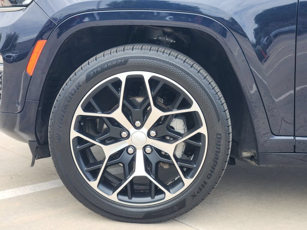 Used 2023 Jeep Grand Cherokee Summit AWD/4WD image 10