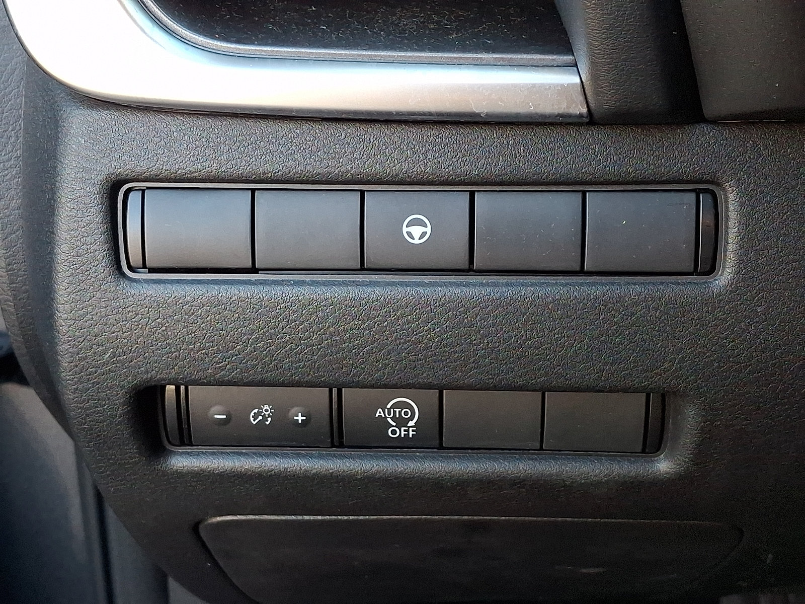 Used 2023 Nissan Rogue SV AWD/4WD image 27