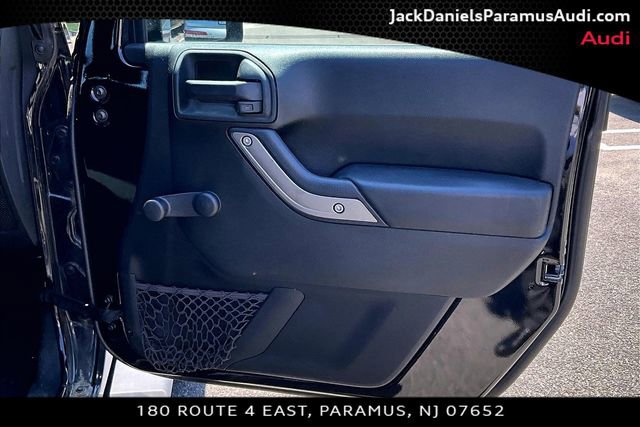 Used 2017 Jeep Wrangler Unlimited Sport w/ Connectivity Group AWD/4WD image 16