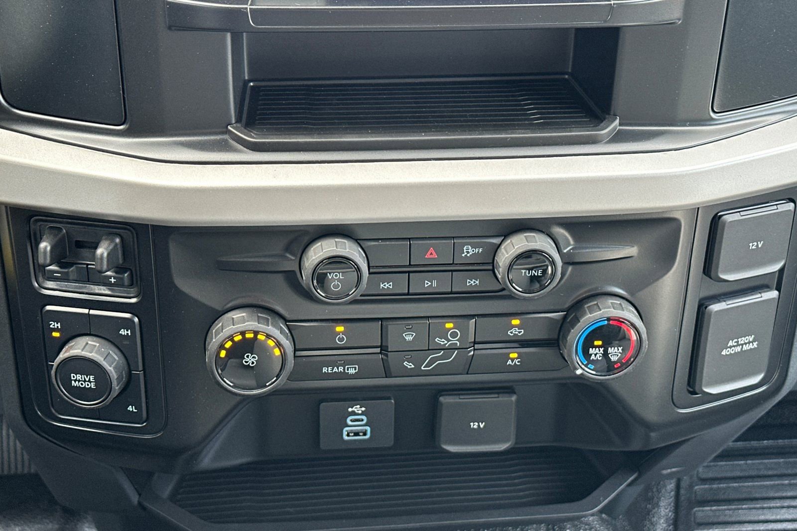 New 2026 Ford F350 XL w/ XL Chrome Package image 17