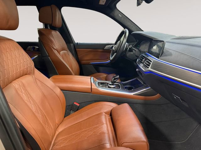 Used 2022 BMW X7 xDrive40i w/ M Sport Package AWD/4WD image 15