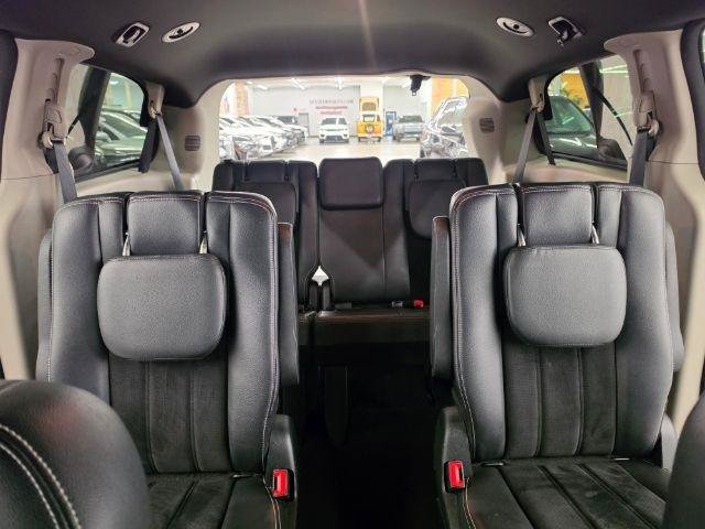 Used 2018 Dodge Grand Caravan SXT FWD image 34