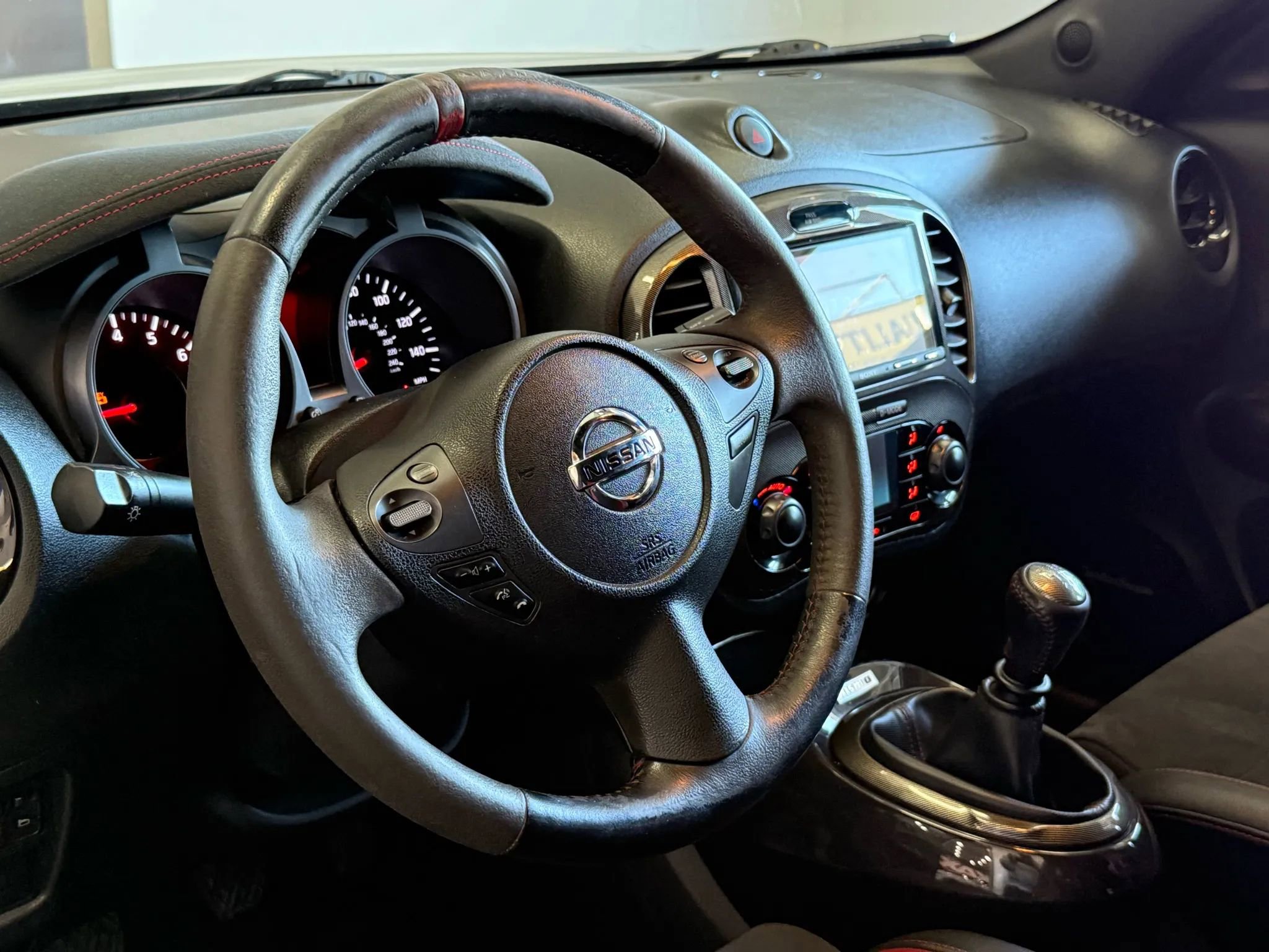 Used 2015 Nissan Juke NISMO RS image 9