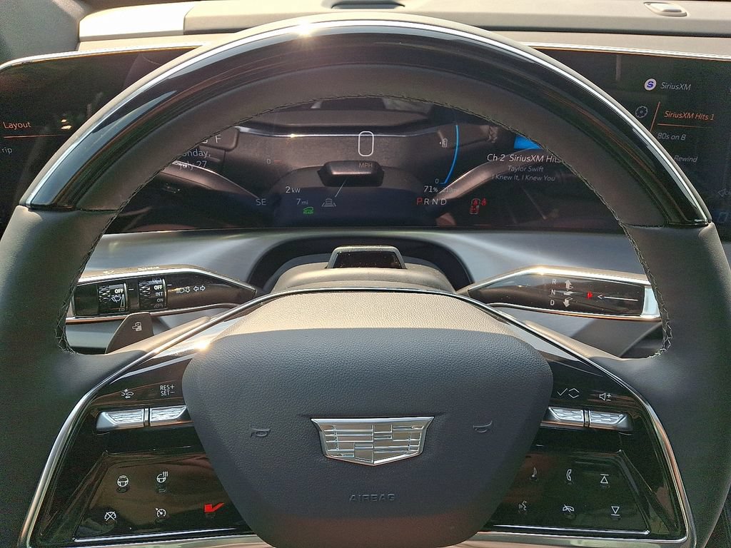 New 2027 Cadillac Vistiq Sport w/ LPO, Floor Liner Package AWD/4WD image 9