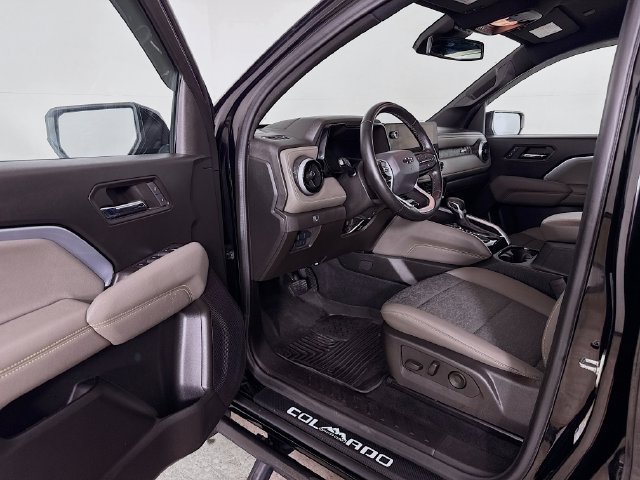 Used 2024 Chevrolet Colorado ZR2 AWD/4WD image 3