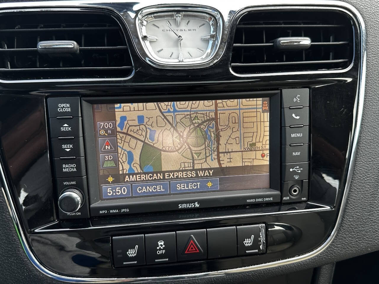 Used 2011 Chrysler 200 Limited FWD image 18