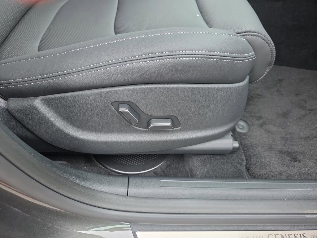 New 2026 Genesis GV70 2.5T AWD/4WD image 28