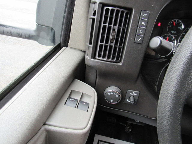Used 2024 GMC Savana 3500 w/ Power Convenience Package image 35