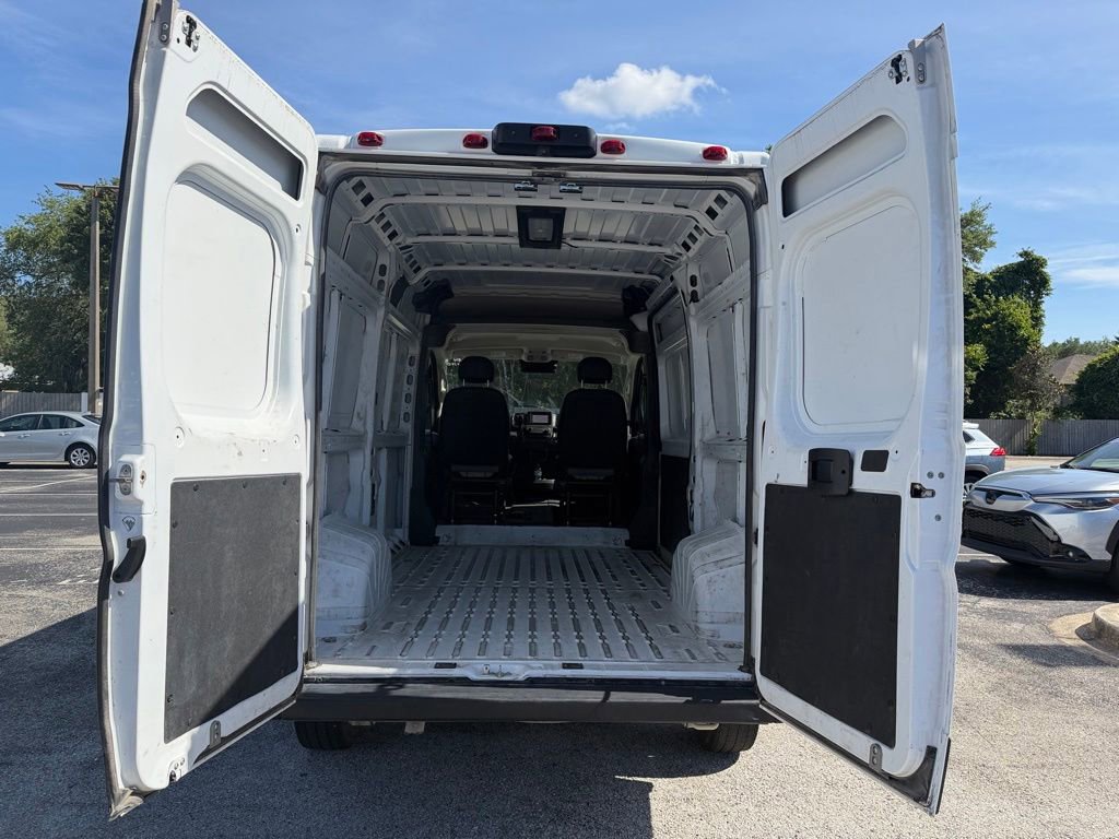 Used 2024 RAM ProMaster 2500 w/ Convenience Group FWD image 10