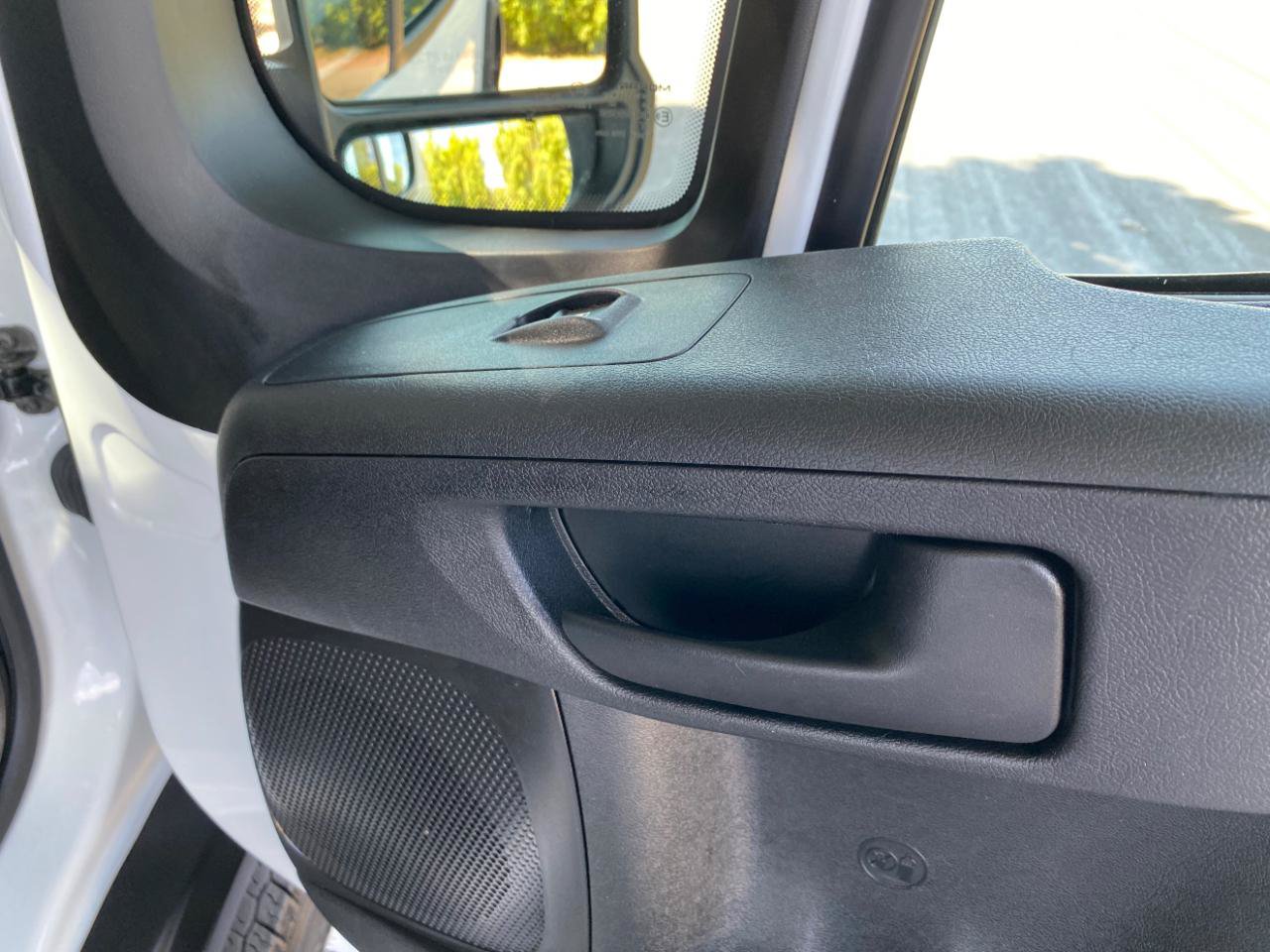 Used 2025 RAM ProMaster 2500 w/ U-Haul Equipment Group FWD image 33