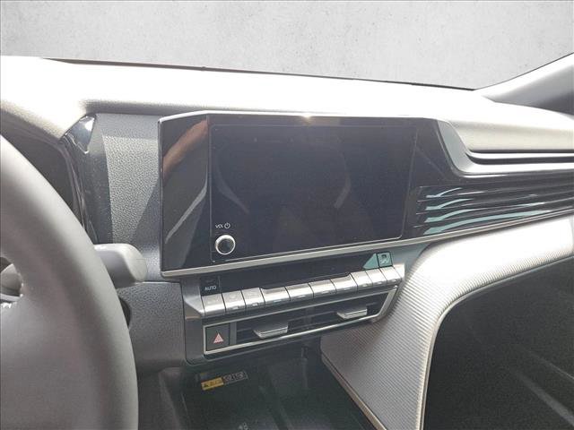 Used 2026 Toyota Camry SE w/ Convenience Package image 18