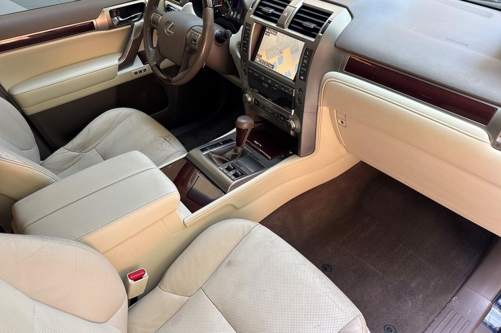 Used 2019 Lexus GX 460 Premium w/ Premium Package AWD/4WD image 35