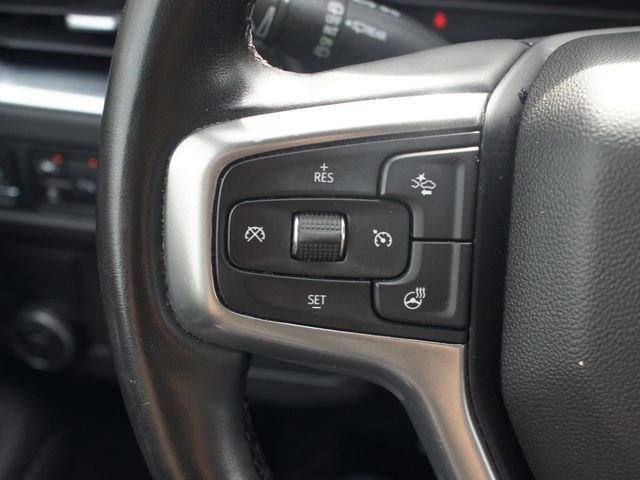 Used 2023 Chevrolet Suburban Premier image 9