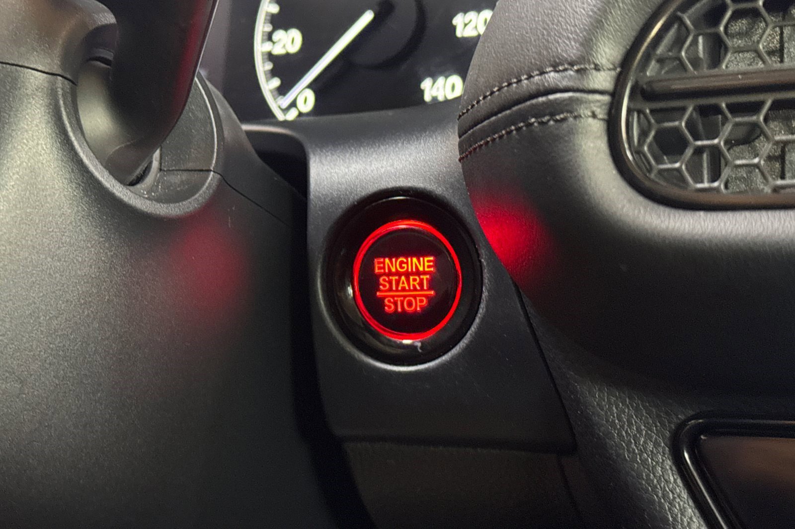 Certified 2023 Honda HR-V LX image 33