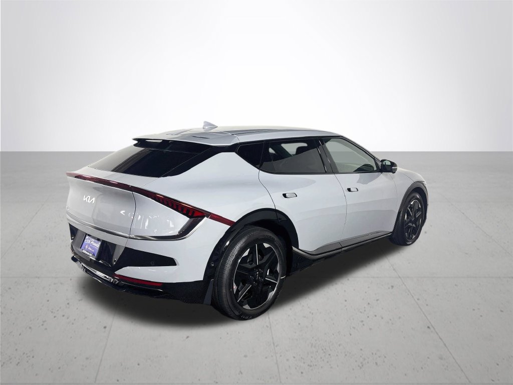 New 2026 Kia EV6 Wind RWD image 6