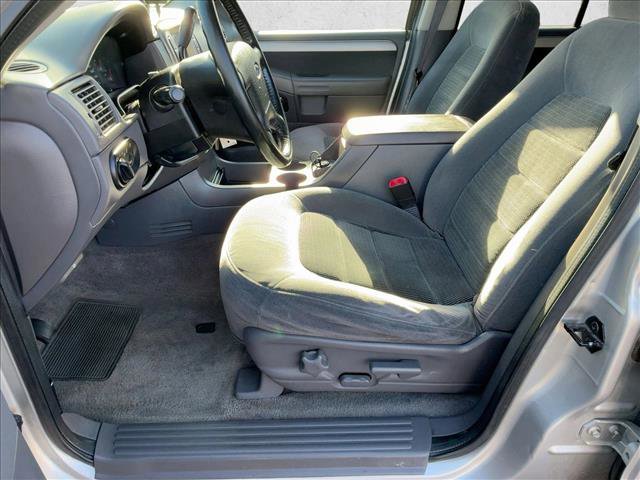 Used 2003 Ford Explorer XLT image 16