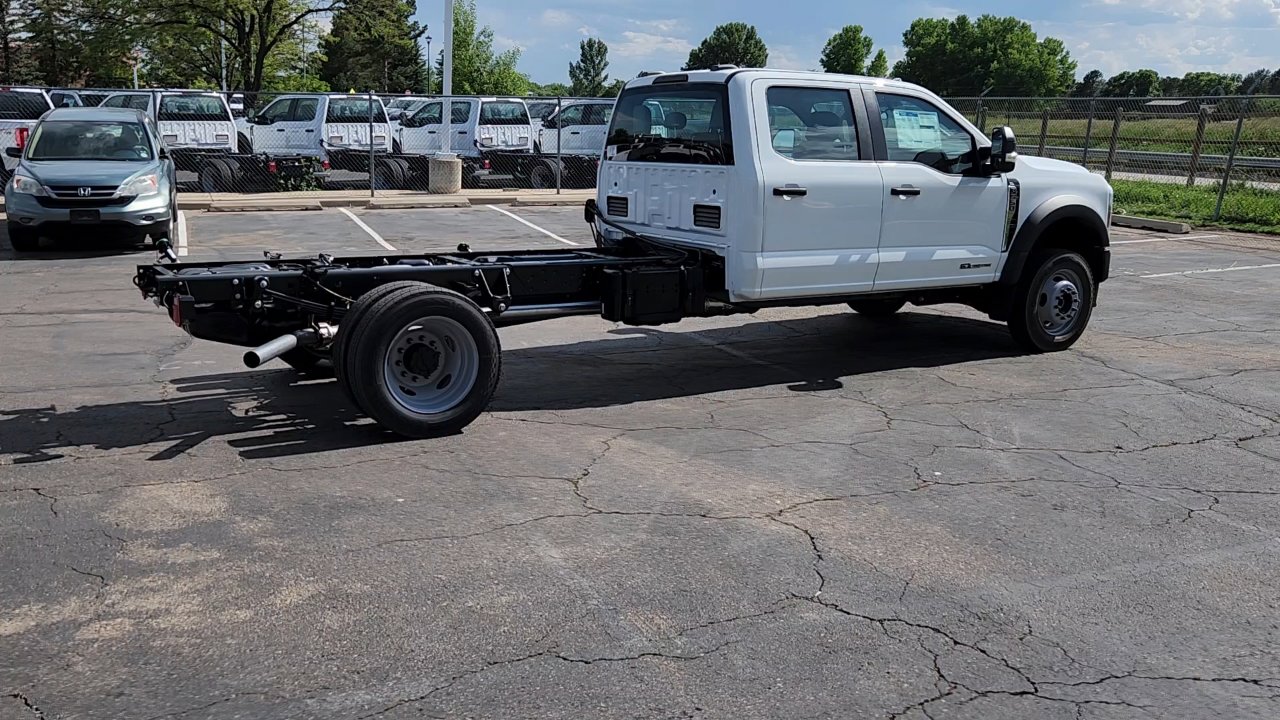 New 2025 Ford F550 4x4 Crew Cab image 11