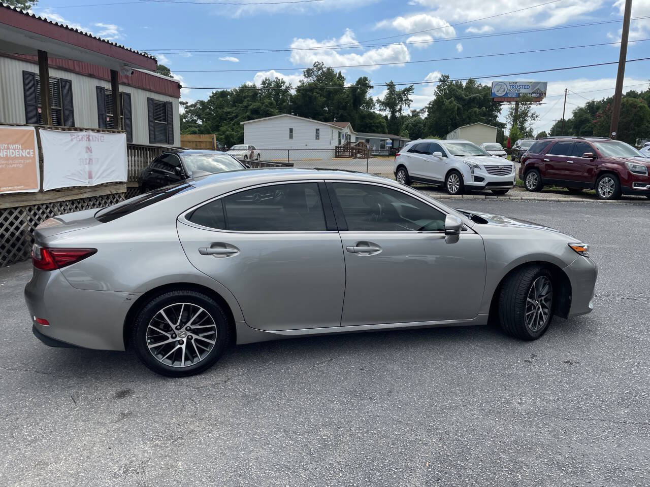 Used 2017 Lexus ES 350 w/ Luxury Package FWD image 9
