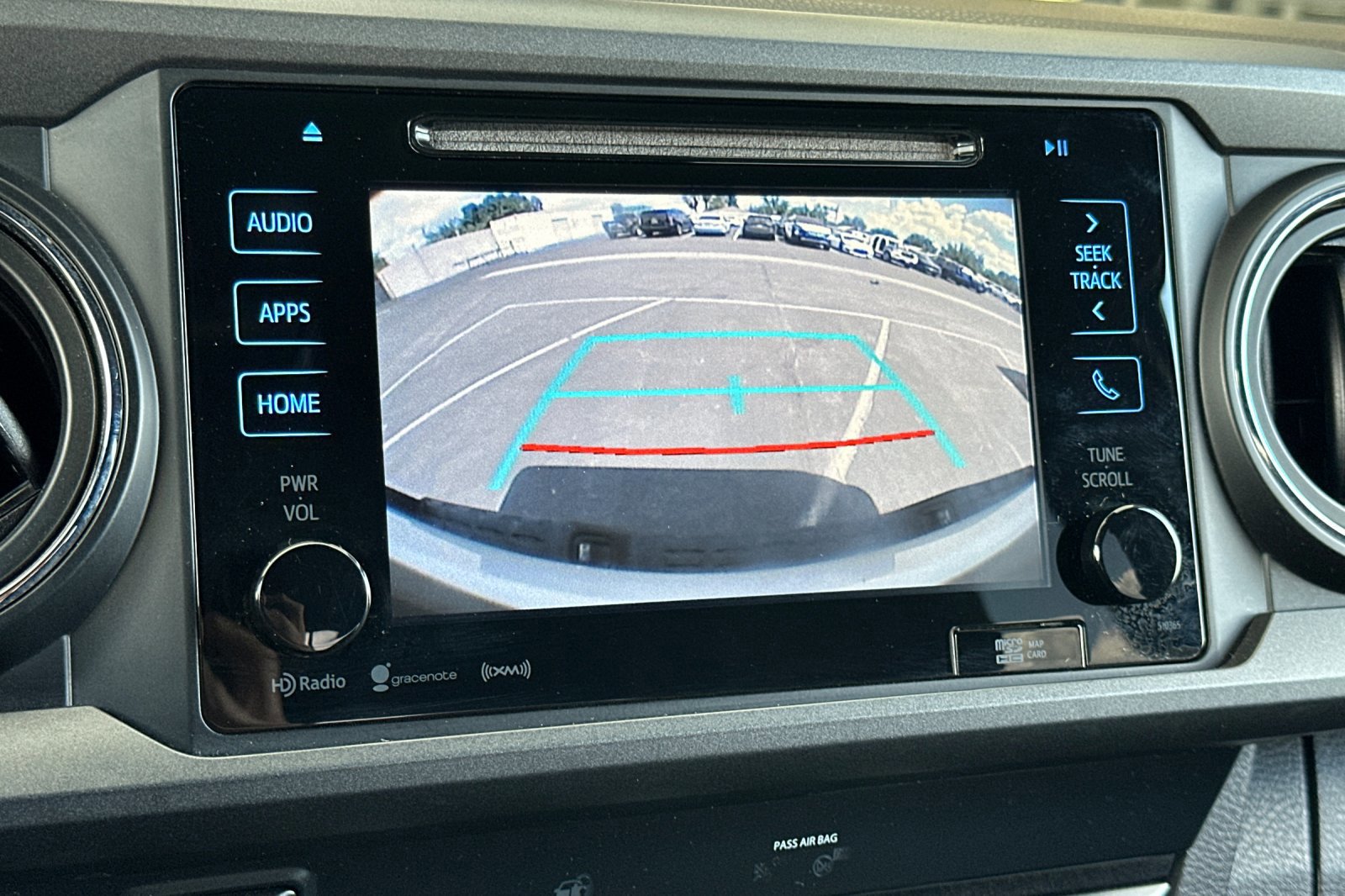Used 2019 Toyota Tacoma TRD Sport w/ Technology Package AWD/4WD image 18