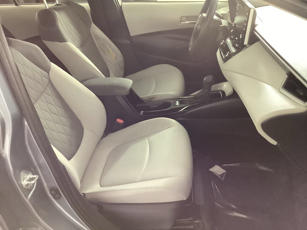 Used 2020 Toyota Corolla LE FWD image 20