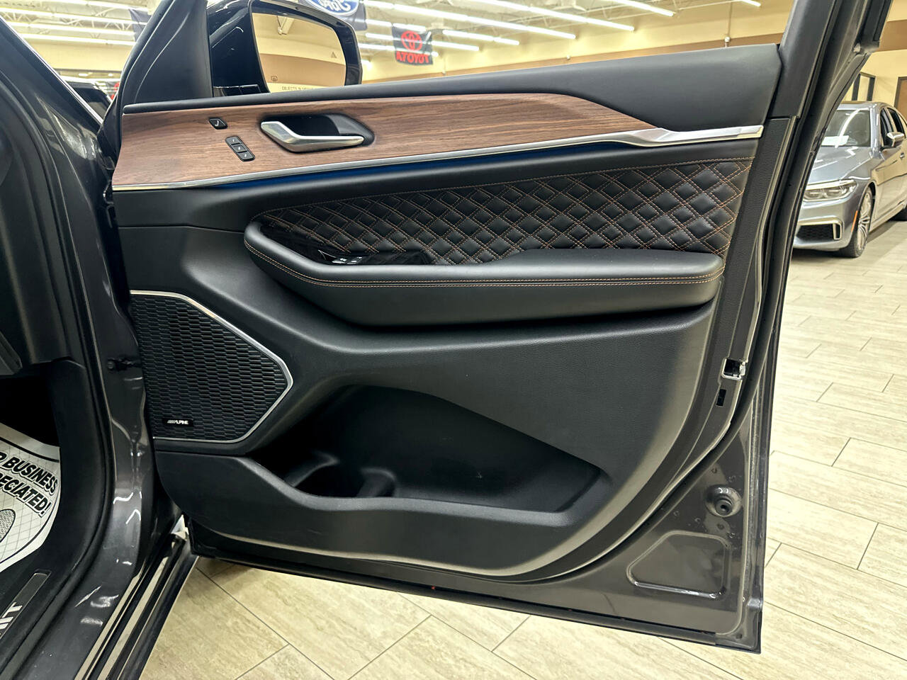 Used 2022 Jeep Grand Cherokee L Summit w/ Advanced Protech Group IV image 49