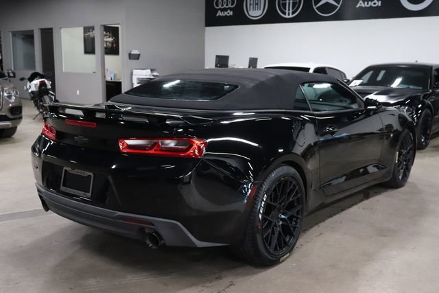 Used 2017 Chevrolet Camaro LT RWD image 5