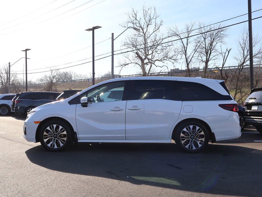 Certified 2026 Honda Odyssey Elite image 4