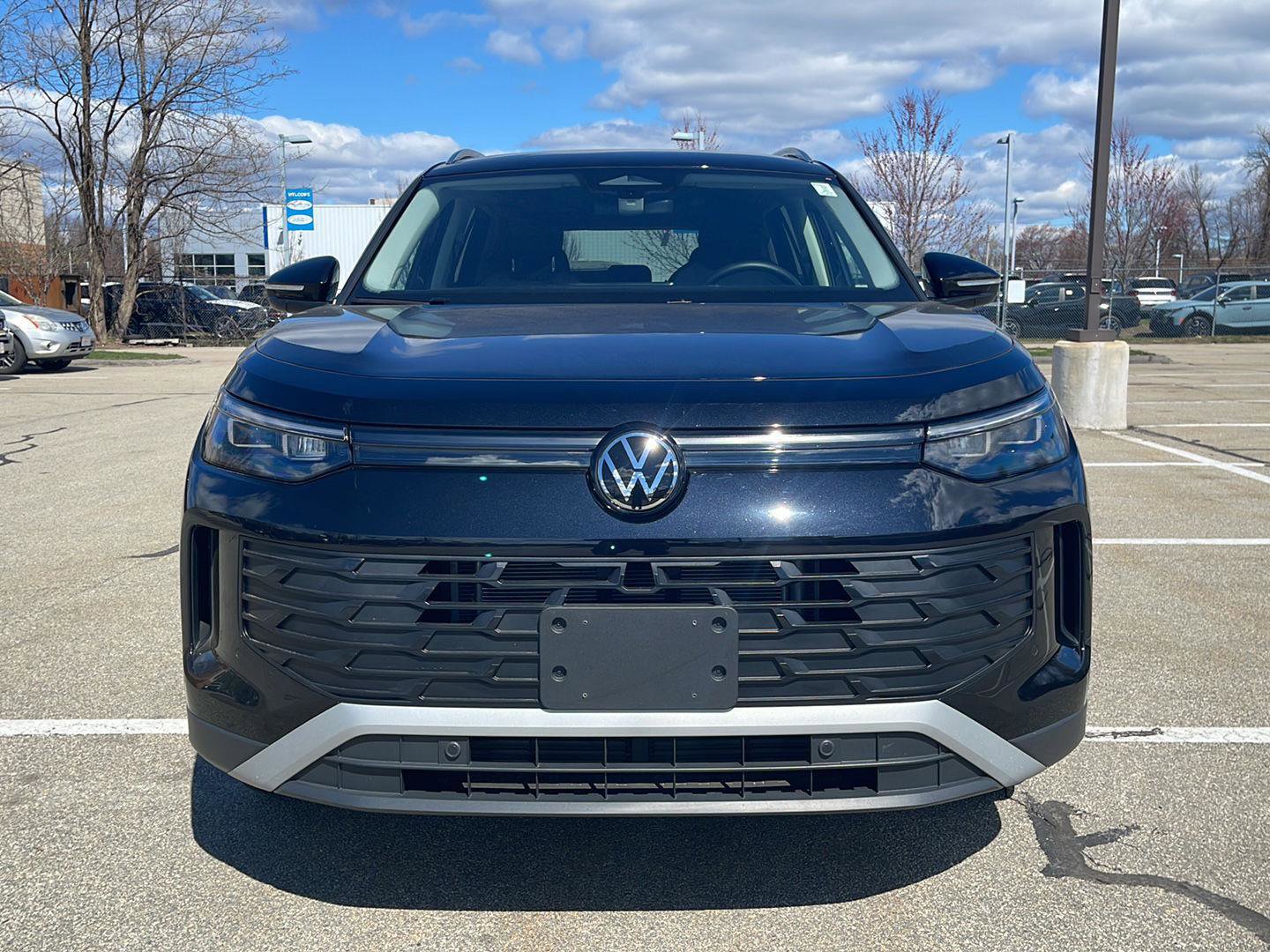 Used 2025 Volkswagen Tiguan S image 2