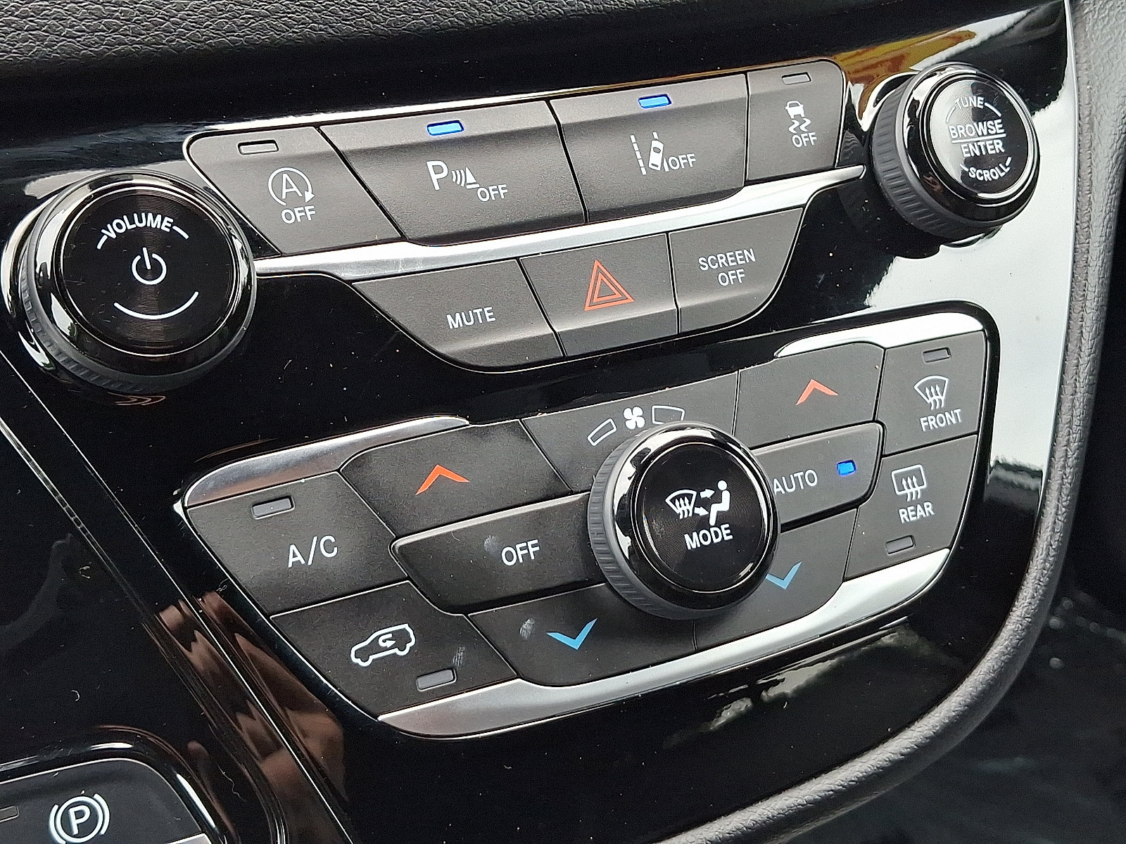 Used 2026 Chrysler Pacifica Select FWD image 15