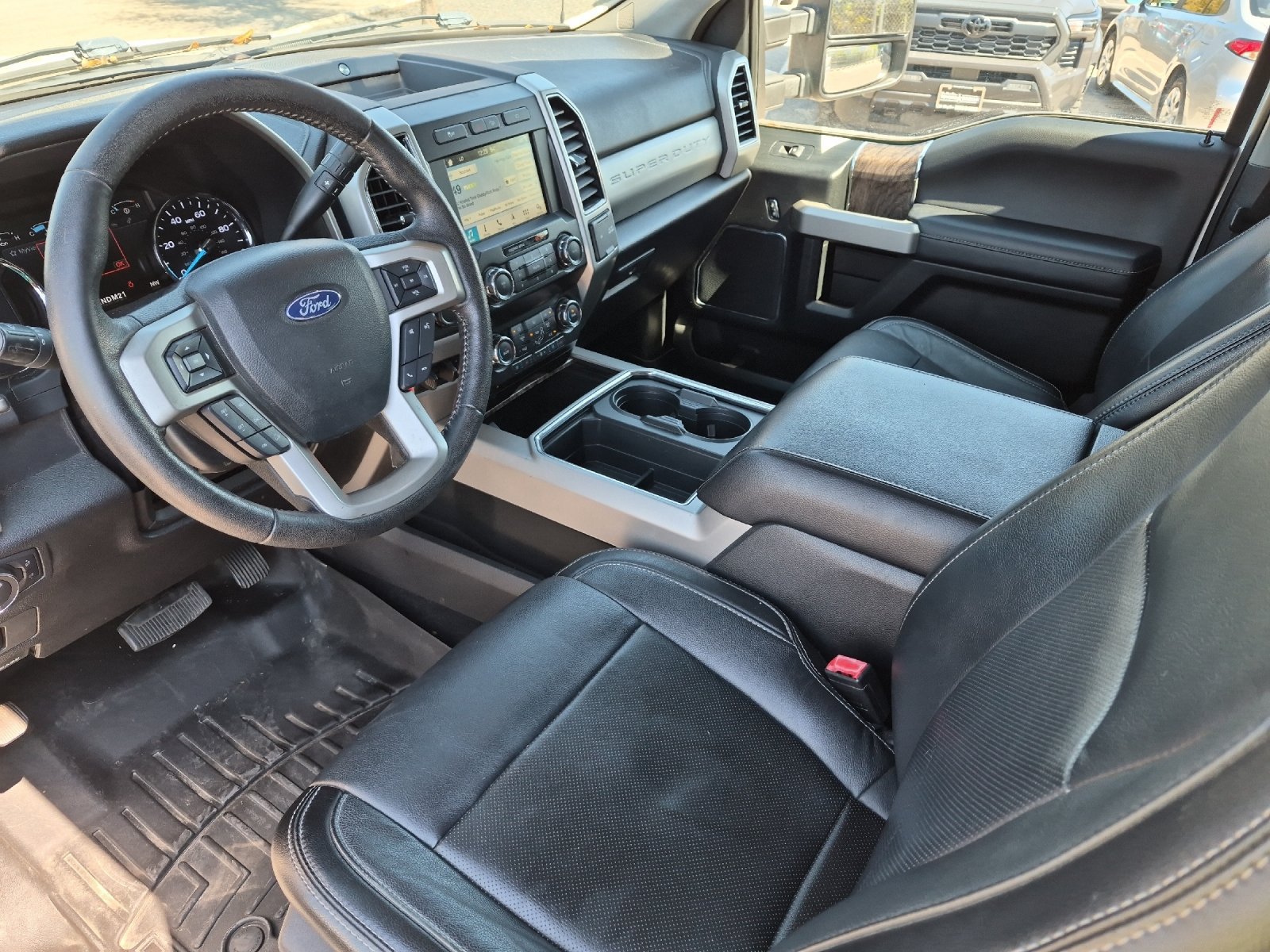Used 2019 Ford F250 Lariat w/ Lariat Value Package AWD/4WD image 9