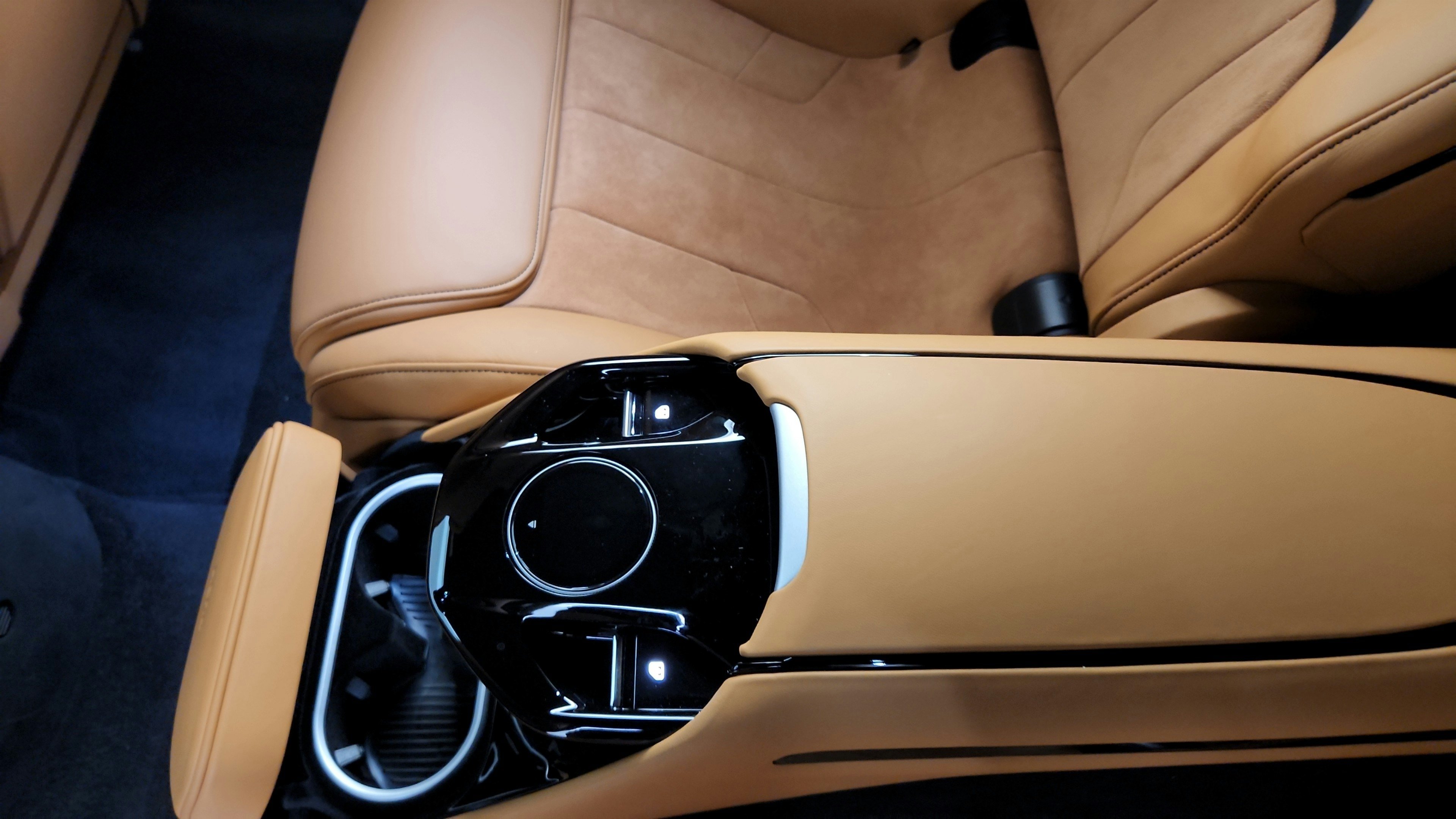Used 2024 Ferrari Purosangue AWD/4WD image 28